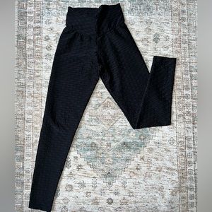 High-Waist Textured Black Leggings